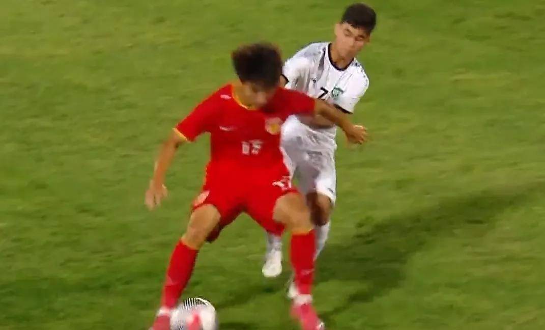 一场2-1绝杀，让中国队争冠起死回生，还送亚洲冠军2连败(中国二队击败中国一队)