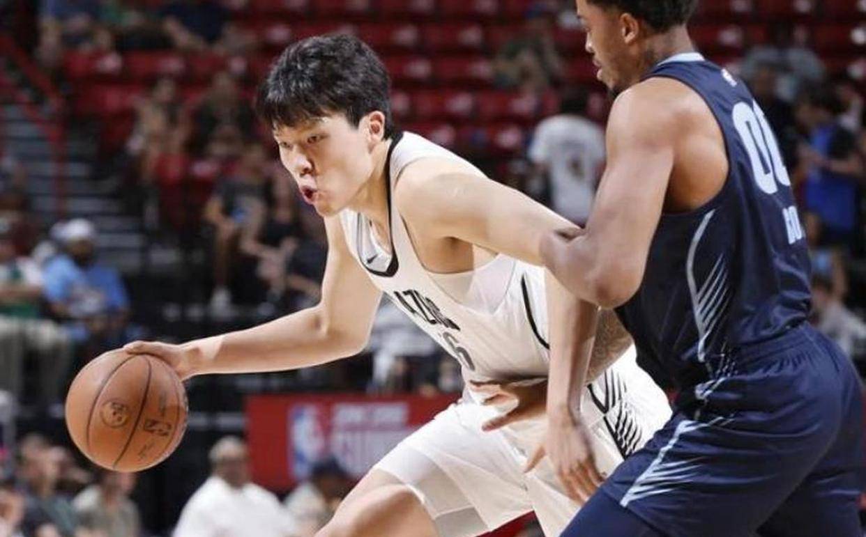 NBA夏联-中国男篮负黄蜂杨瀚森12分7失误6犯的简单介绍
