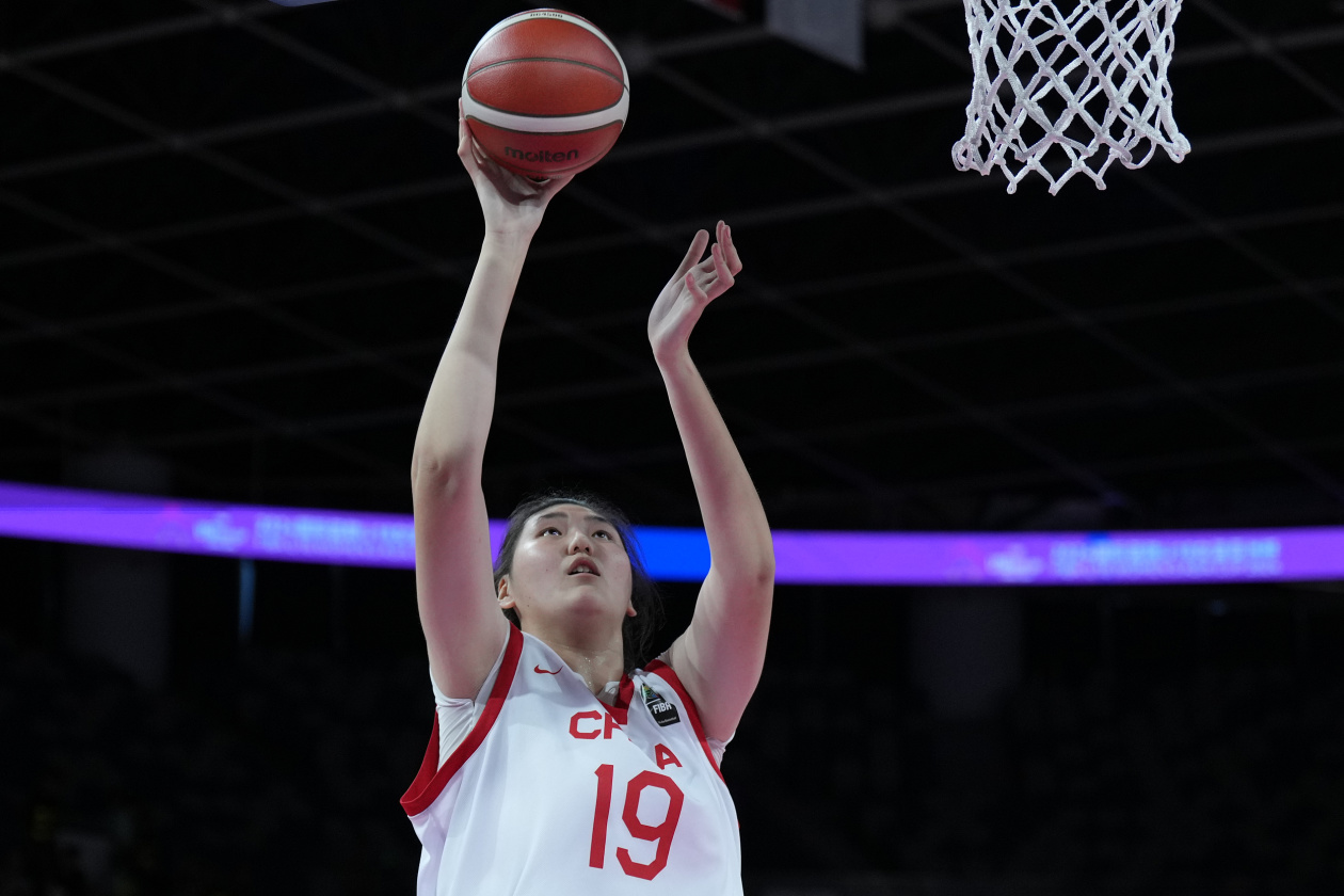 星空体育-亚洲杯-张子宇11分钟13分女篮胜印尼51分(2024年女篮u18亚洲杯中国vs印尼回放)