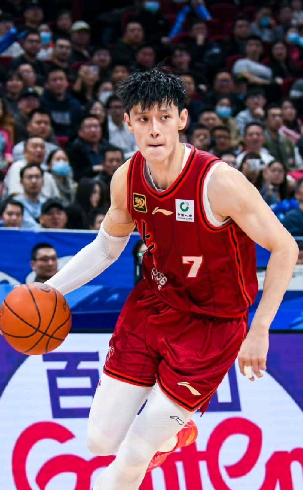 NBA选秀盛况回顾：太阳队三换一，开拓者大胆交易选中杨瀚森(杨瀚森夏联比赛视频)
